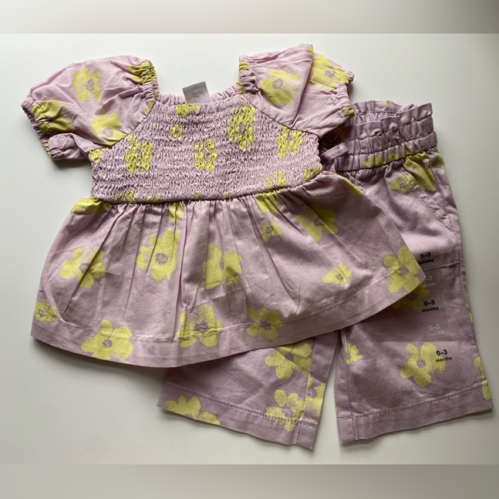 Baby GAPLilac Floral Smocked Set / Size 0-3m / NWT